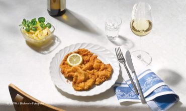Foto Wiener Schnitzel mit Weisswein